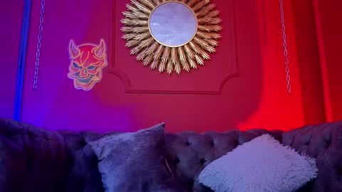 Snapshot of julieta_russell chatting on September 2025 12:27:02 PM Julieta online show from September 2025 12:27:02 PM