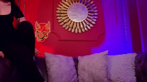 Snapshot of julieta_russell chatting on October 2025 12:14:02 PM Julieta online show from October 2025 12:14:02 PM