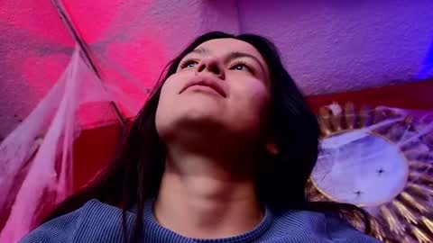 Snapshot of julieta_russell chatting on October 2025 01:11:01 PM Julieta online show from October 2025 01:11:01 PM