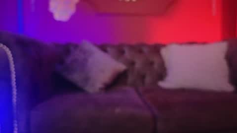 Snapshot of julieta_russell chatting on November 2025 12:04:01 PM Julieta online show from November 2025 12:04:01 PM