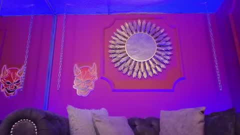 Snapshot of julieta_russell chatting on November 2025 11:33:02 AM Julieta online show from November 2025 11:33:02 AM