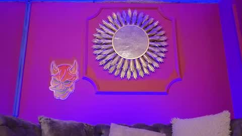 Snapshot of julieta_russell chatting on December 2025 11:59:01 AM Julieta online show from December 2025 11:59:01 AM