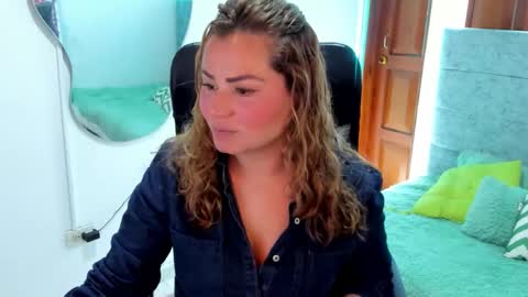 julieta_star69 online show from October 2025 07:45:01 PM