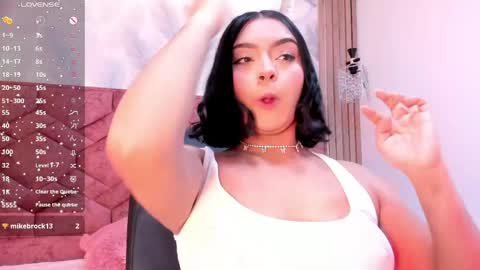 Snapshot of julieta_sweett20 chatting on April 2026 03:06:01 PM Julieta online show from April 2026 03:06:01 PM