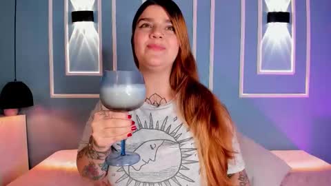 Snapshot of julieta_zc chatting on March 2026 05:02:02 AM Julieta online show from March 2026 05:02:02 AM