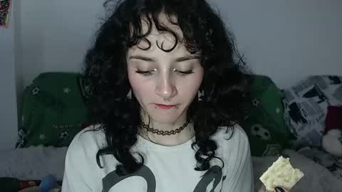 Julieta Jaguar online show from December 2024 01:27:02 PM