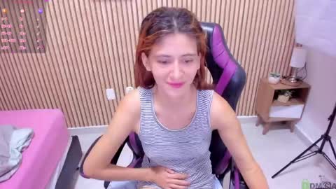 Snapshot of julieth_love_ chatting on May 2026 03:17:02 PM Julieth online show from May 2026 03:17:02 PM