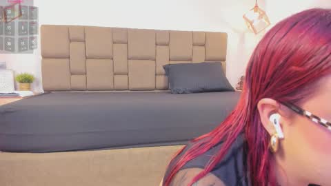 Snapshot of julieth_rojas chatting on February 2026 04:11:01 AM julieth_rojas online show from February 2026 04:11:01 AM