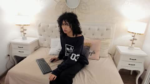 julietta    online show from March 2026 11:58:01 AM