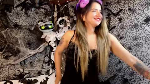 Julietta Jackson online show from October 2025 07:48:01 PM