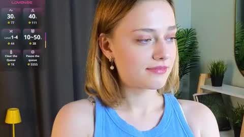 Mia online show from November 2025 03:16:02 AM