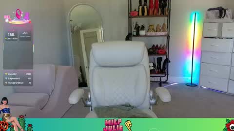 Snapshot of juliewets chatting on April 2026 03:50:02 PM Julie online show from April 2026 03:50:02 PM