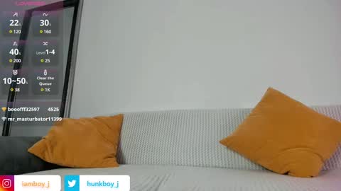 Snapshot of julio_fitxxx chatting on February 2025 06:05:02 PM Ask me online show from February 2025 06:05:02 PM