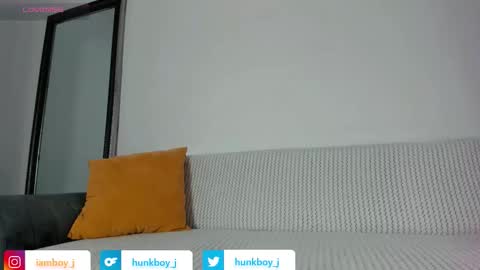 Snapshot of julio_fitxxx chatting on October 2025 11:19:01 AM Ask me online show from October 2025 11:19:01 AM