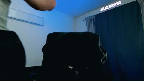 JULiUS   online show from February 2025 10:13:01 PM