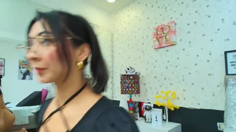 Snapshot of jullietareyes chatting on January 2025 02:40:02 PM Julieta Reyes online show from January 2025 02:40:02 PM