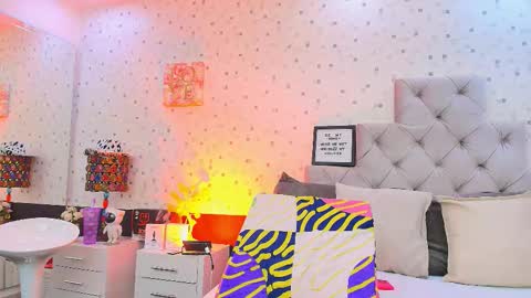 Snapshot of jullietareyes chatting on September 2025 11:54:02 AM Julieta Reyes online show from September 2025 11:54:02 AM