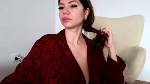 Snapshot of jullyenn chatting on December 2024 10:22:01 AM Jully online show from December 2024 10:22:01 AM
