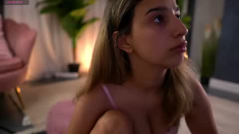 Foxy online show from June 2026 01:02:02 PM