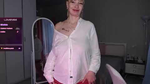 Julia online show from November 2025 05:52:01 AM