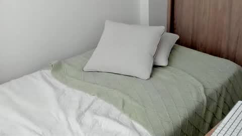 Snapshot of july_correa chatting on March 2026 09:45:01 PM july_correa online show from March 2026 09:45:01 PM