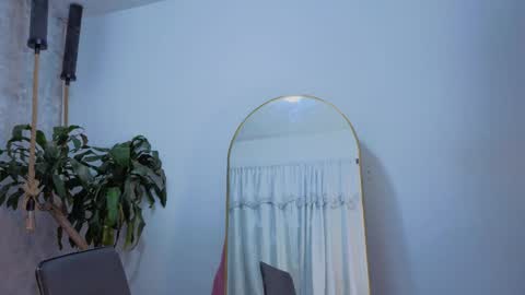 july_quinzel online show from April 2026 02:11:02 AM