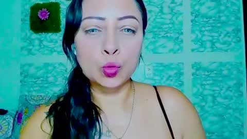 Snapshot of julybravo chatting on July 2026 11:25:01 PM juliana online show from July 2026 11:25:01 PM