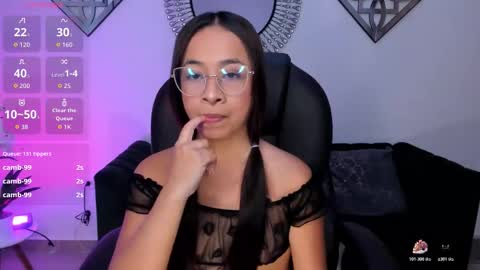 Snapshot of julyy_adams chatting on February 2026 05:06:01 AM July Adams online show from February 2026 05:06:01 AM