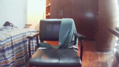 Snapshot of juneandmia chatting on February 2025 10:46:01 AM Mia online show from February 2025 10:46:01 AM