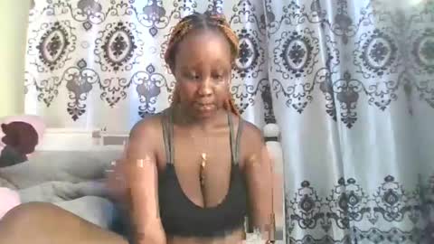 queen online show from March 2026 05:50:02 PM