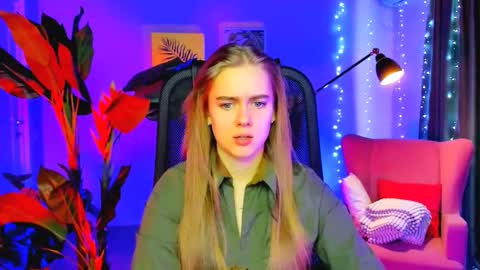 junewoods online show from February 2026 09:17:01 AM