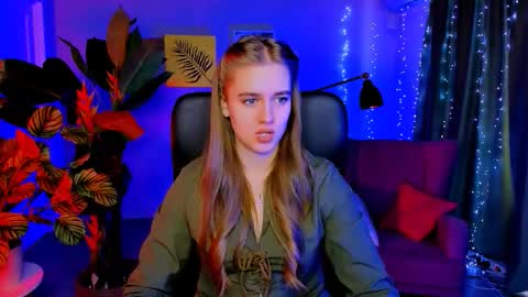 Snapshot of junewoods chatting on March 2026 07:12:01 AM junewoods online show from March 2026 07:12:01 AM