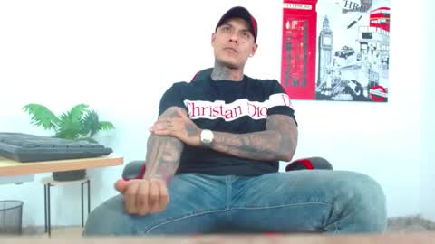 Snapshot of juniior_333 chatting on November 2025 09:37:02 PM juniior_333 online show from November 2025 09:37:02 PM