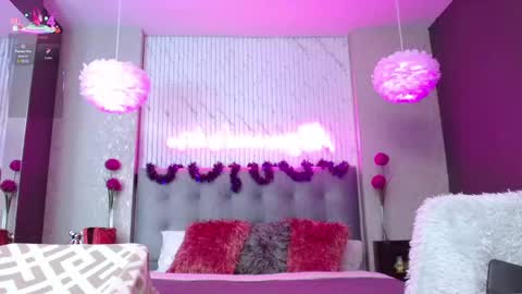 Snapshot of juniper_hill chatting on October 2025 04:21:01 AM Juniper online show from October 2025 04:21:01 AM