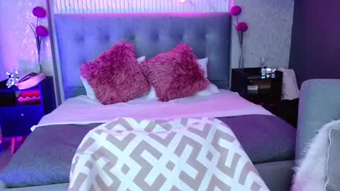 Snapshot of juniper_hill chatting on March 2026 05:19:01 AM Juniper online show from March 2026 05:19:01 AM