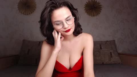 JunneWers online show from December 2024 04:28:02 PM