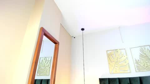 Jupiter Fox online show from April 2026 06:19:01 AM