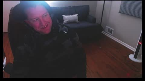 Snapshot of jusbeaz8722 chatting on December 2024 07:28:01 AM JustnSide Unexxst online show from December 2024 07:28:01 AM