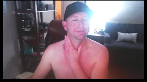 Snapshot of jusbeaz8722 chatting on December 2024 11:17:01 AM JustnSide Unexxst online show from December 2024 11:17:01 AM