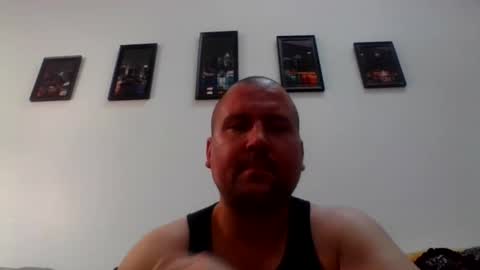 just1more5 online show from October 2025 06:28:02 PM