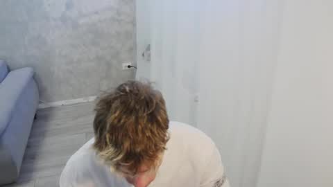 Snapshot of just_alexx12 chatting on October 2025 01:44:02 PM just_alexx12 online show from October 2025 01:44:02 PM