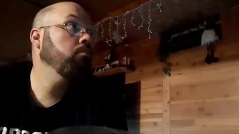 Snapshot of just_hangin_around chatting on September 2025 06:00:01 PM just_hangin_around online show from September 2025 06:00:01 PM