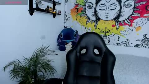 Sofia online show from November 2025 12:06:01 PM