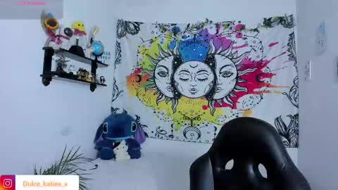 Sofia online show from November 2025 07:19:02 PM