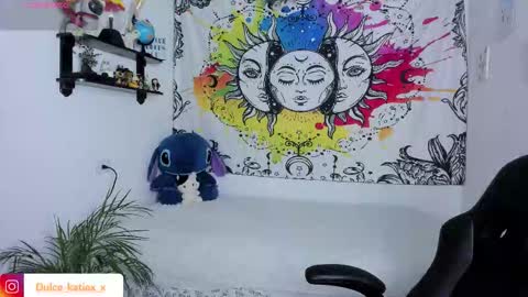 Sofia online show from November 2025 12:16:01 PM