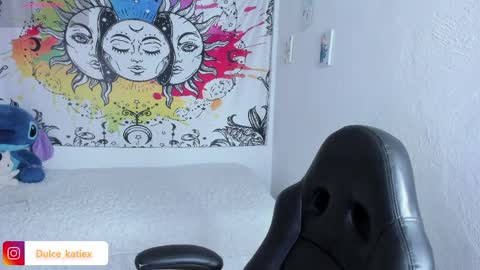 Sofia online show from April 2026 01:41:01 PM