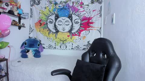 Sofia online show from April 2026 02:00:02 AM