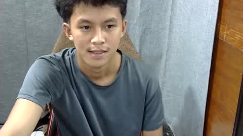 Snapshot of justcallme_james chatting on April 2026 07:52:01 AM James online show from April 2026 07:52:01 AM