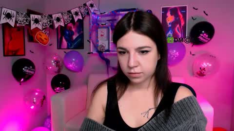 justcamila online show from October 2025 11:44:02 AM