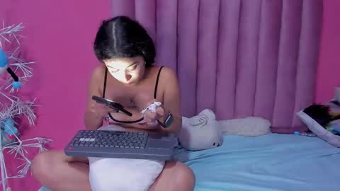 Snapshot of justin_jazmin chatting on January 2025 04:41:01 AM JUSTIN Y JAZMIN online show from January 2025 04:41:01 AM